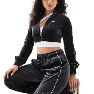 Velour Cropped Full Zip Track Jacket – Women’s M – Black – NWT